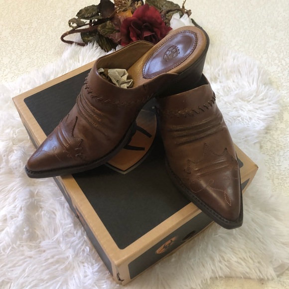 ARIAT BOOTS  WESTERN  SIZE 7 B NEW - Picture 9 of 11